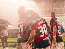 Freitas la empieza a romper en Brasil: asistencia agónica para el triunfo de Flamengo y elogios de los hinchas