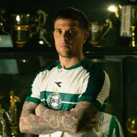 Bustos fue presentado en Curitiba con "un salario muy bajo" respecto al de River