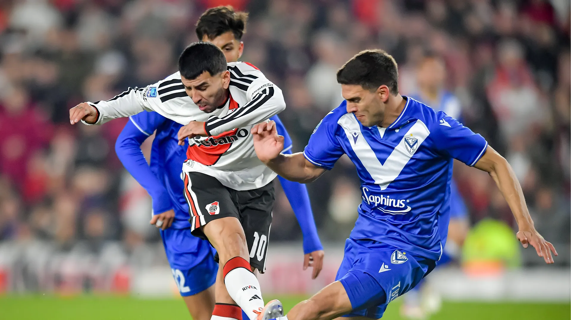 River enfrentará a Vélez esté sábado en el predio de Ezeiza, sin público.