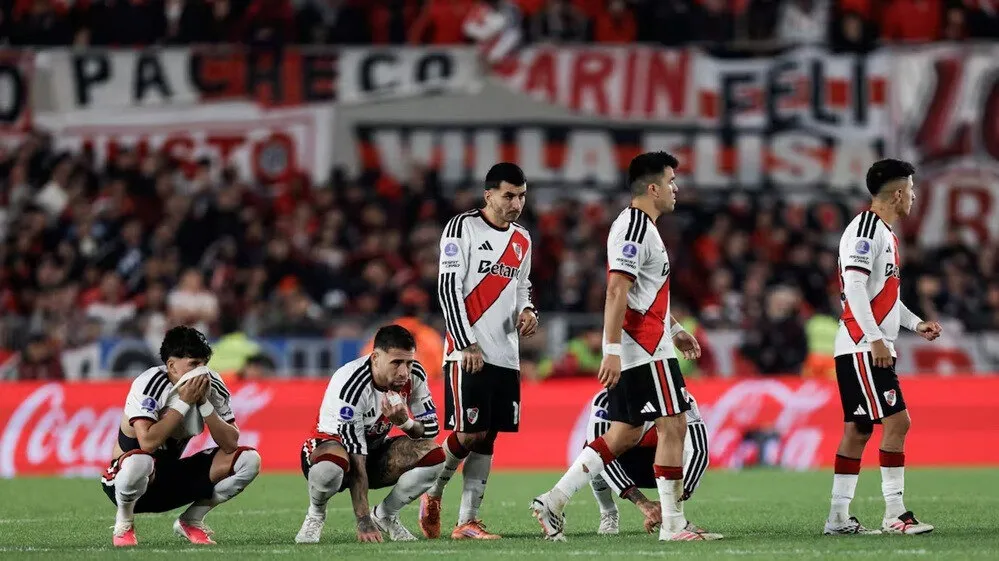 River todavía no termina de dar seguridad en defensa.