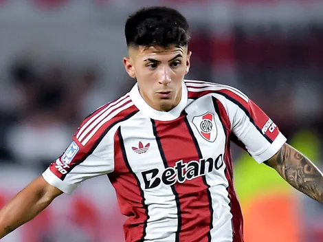 Thiago Almada fue reemplazado por molestias físicas y encendió las alarmas