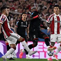 River tuvo una mala noche, perdió ante Huracán y se complicó en la anual