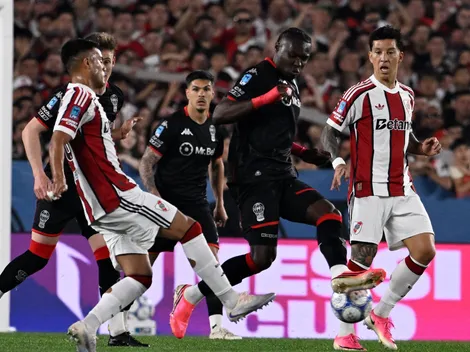 River tuvo una mala noche, perdió ante Huracán y se complicó en la anual