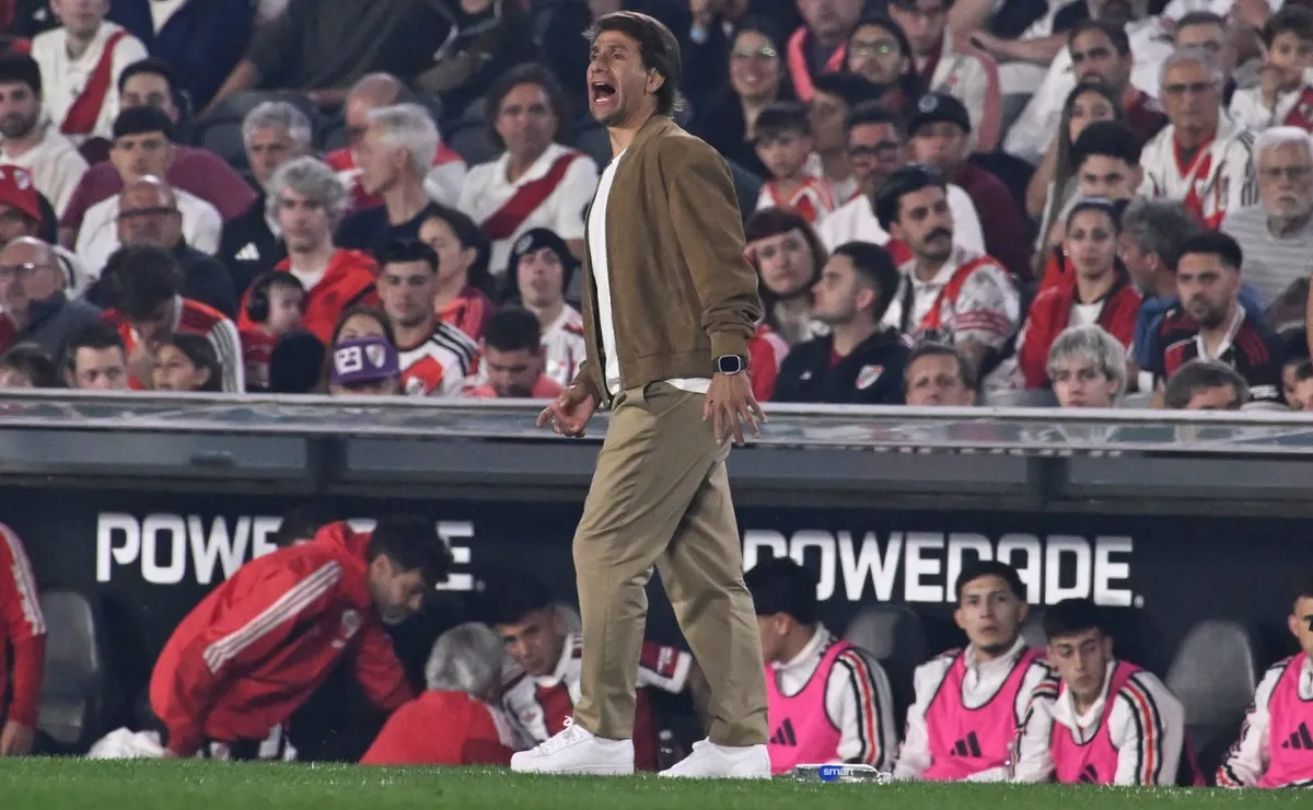 Ponzio perdió su primer partido como DT de River.