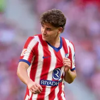 El gesto de Simeone con Julián Álvarez ante los silbidos de los hinchas de Atlético de Madrid vs. Real Madrid