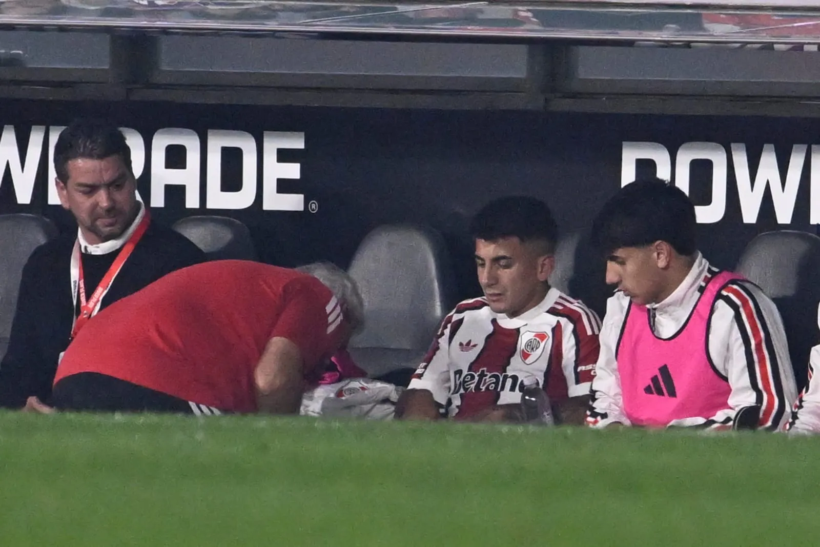 Almada sufrió un desgarro y llegaría con lo justo para jugar ante Estudiantes de Río Cuarto. (Diego Haliasz / LPM)