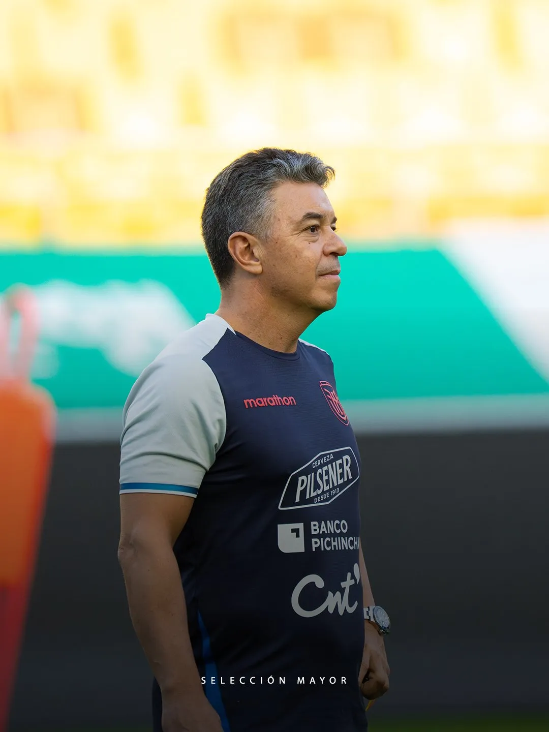 Gallardo apenas pudo dirigir un entrenamiento con todos sus convocados en Suwon. (Prensa selección de Ecuador)