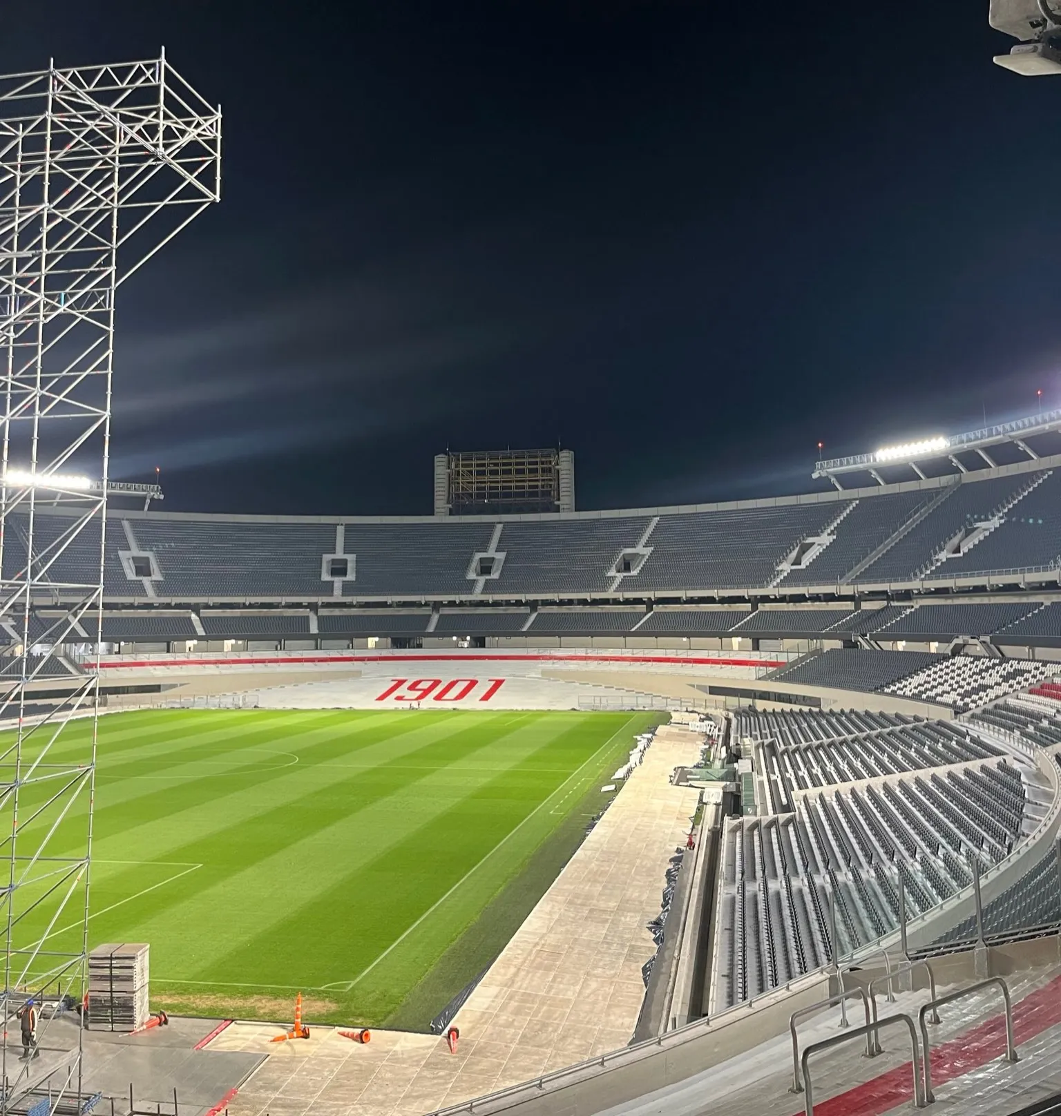 Así se prepara el Monumental para recibir a Lali. (Foto @obramonumental)