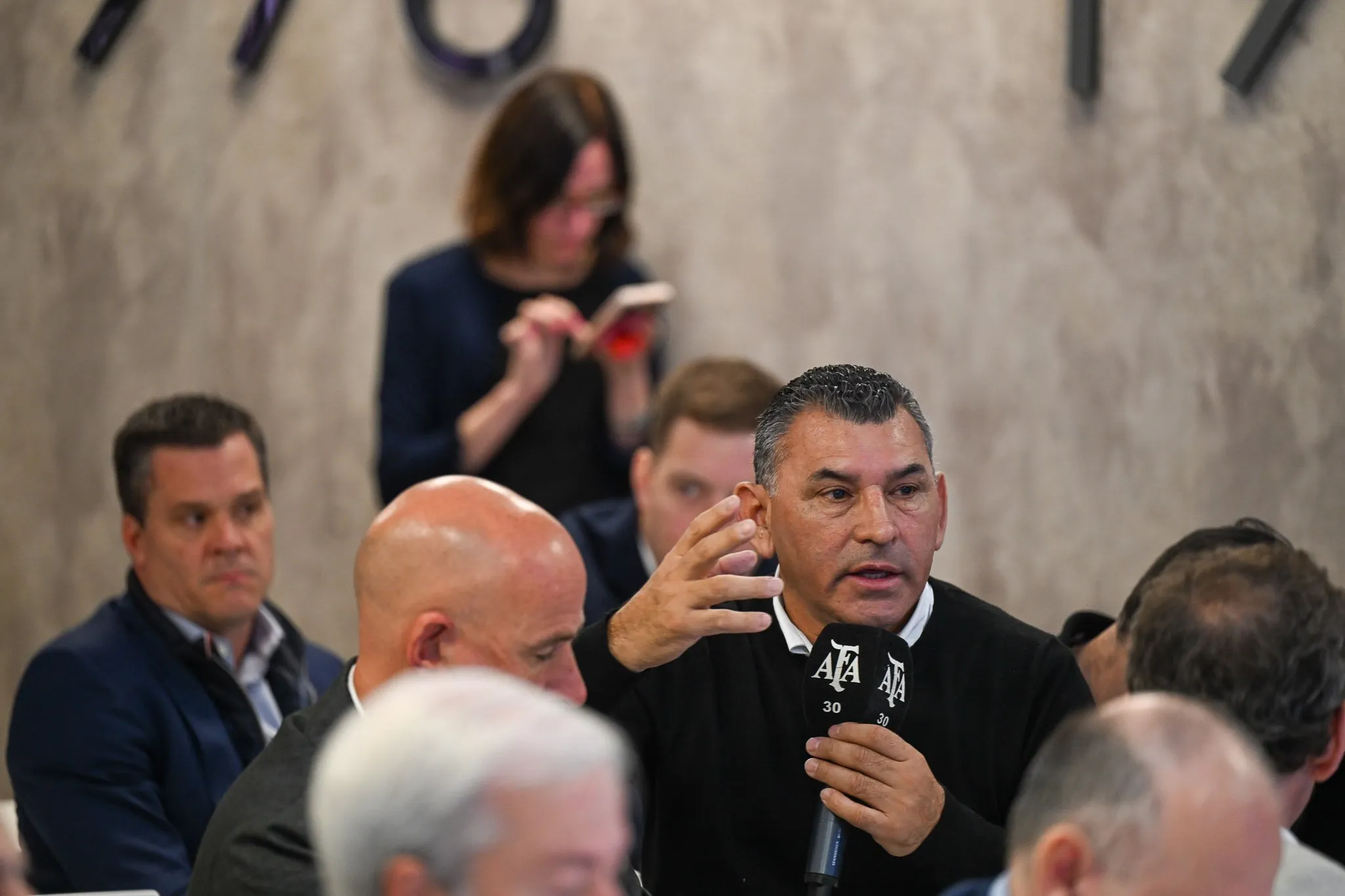 Mario Leito tomó la palabra durante la reunión de Comité Ejecutivo en AFA.
