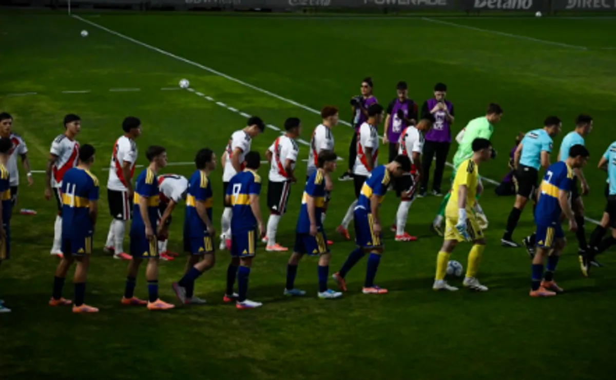 Ya se juega el Superclásico en el River Camp.
