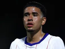 Se fue de River, quedó relegado y es suplente en el equipo juvenil de Chelsea