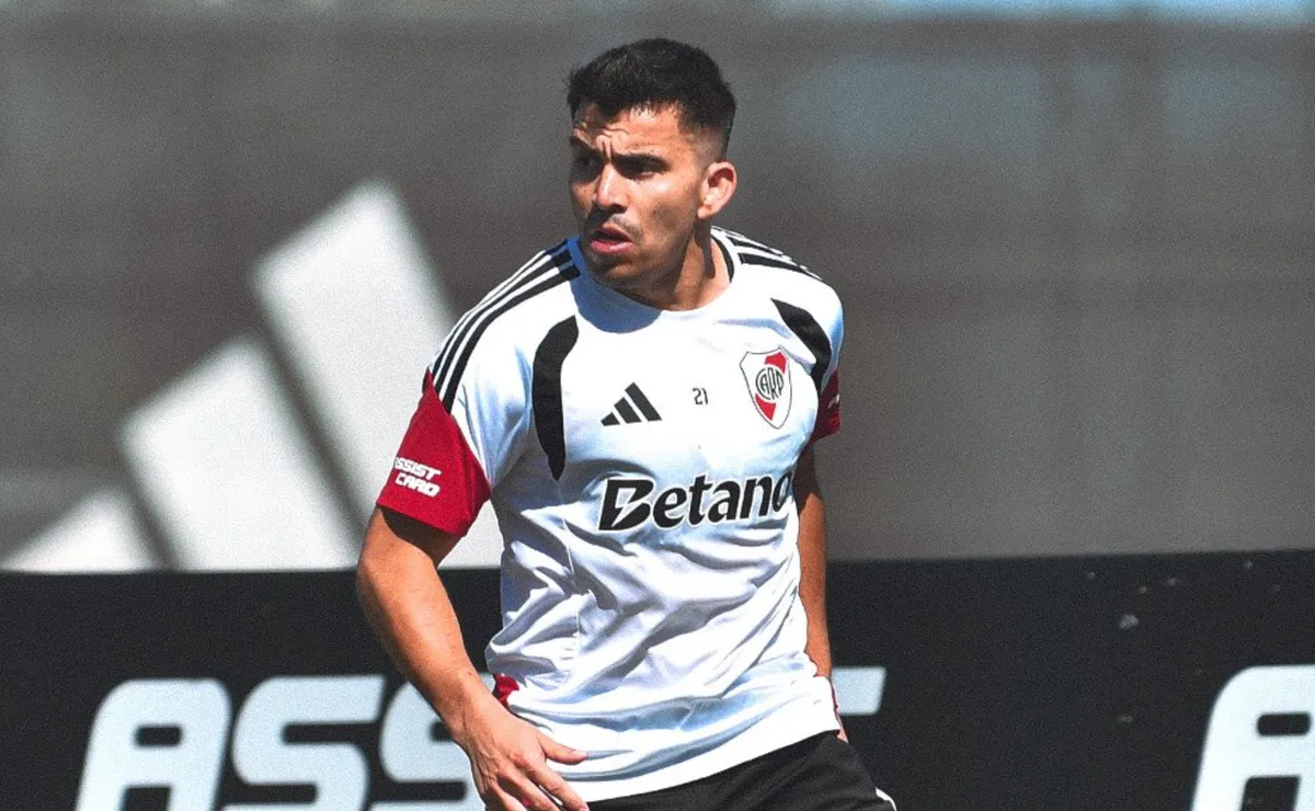 River superó a Vélez en Ezeiza.