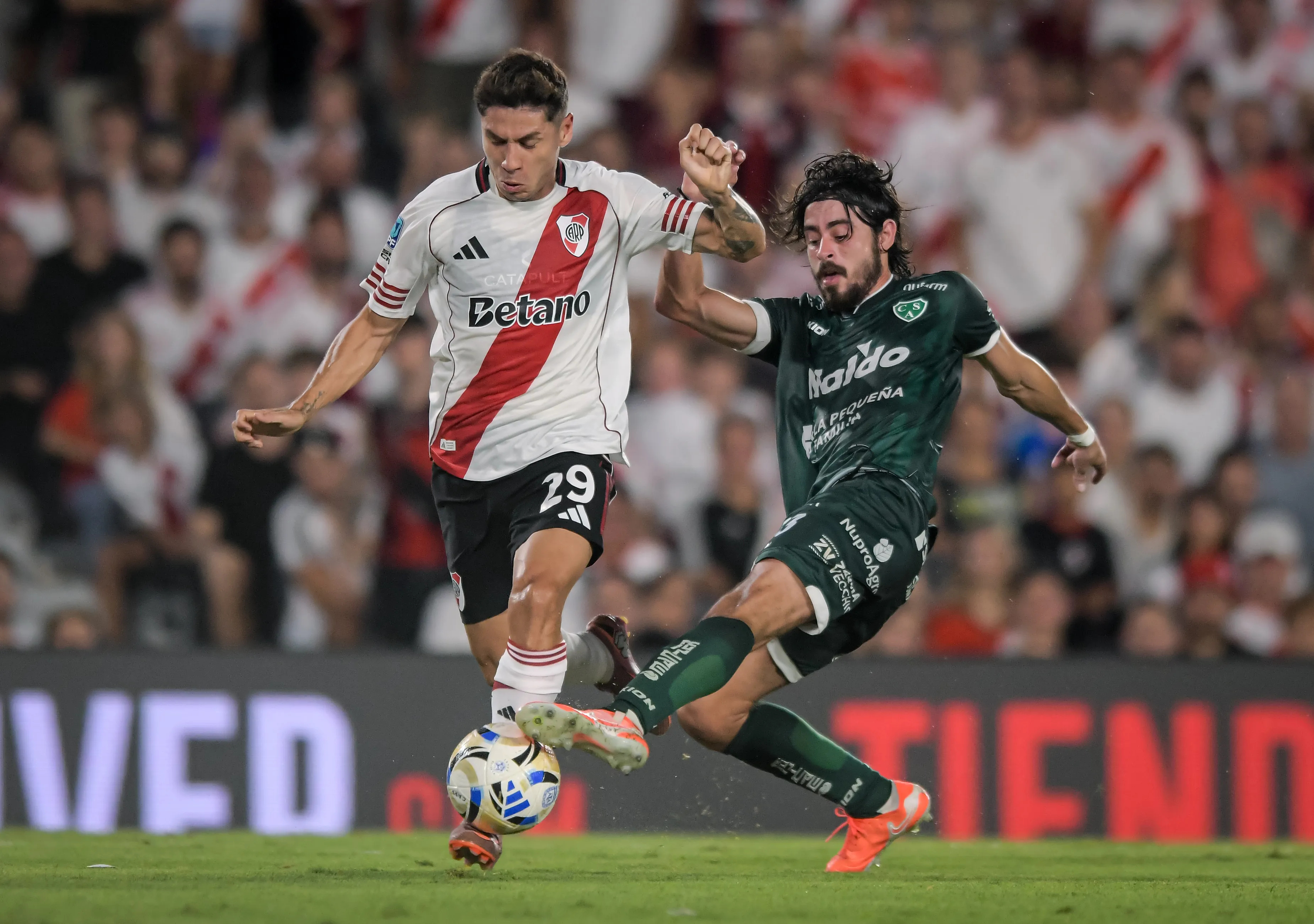 AFA aceptó el pedido de River para visitar a Sarmiento el miércoles 14 de octubre. (Getty Images)