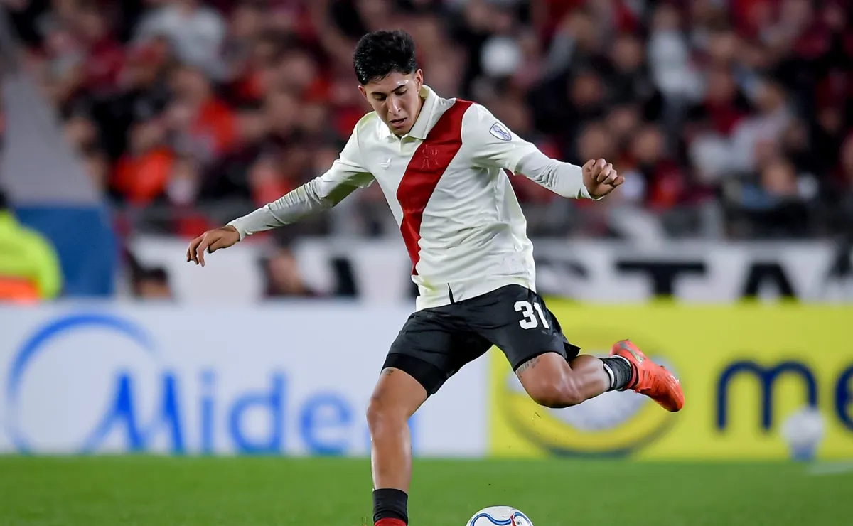 Facundo González, de titular en Sudamericana a Reserva.