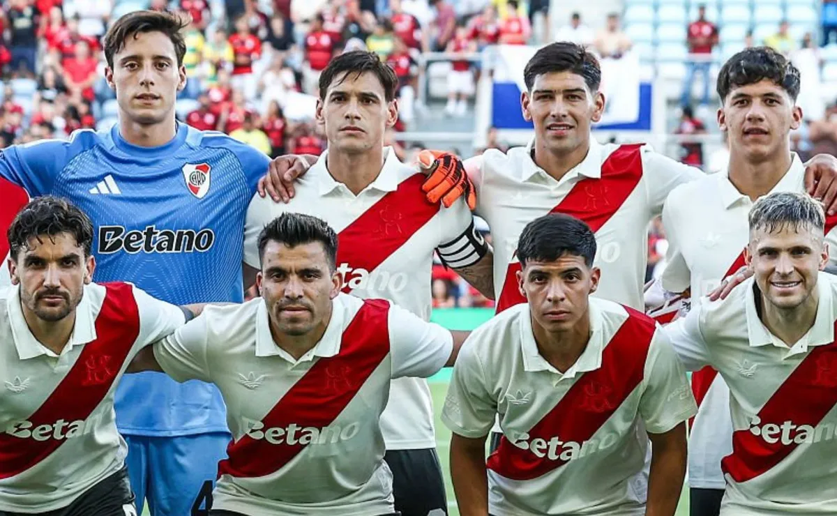 Los futbolistas que no convencen, pero dejaron su saludo.