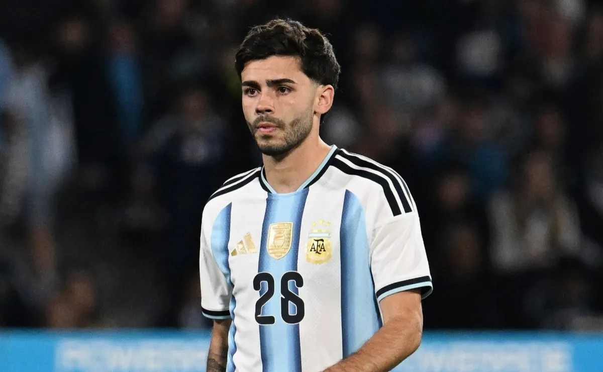 El ex River tuvo su debut y generó diversas reacciones.