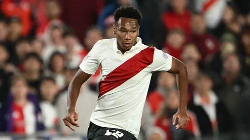 El argentino-nigeriano tendrá su primer vínculo contractual.