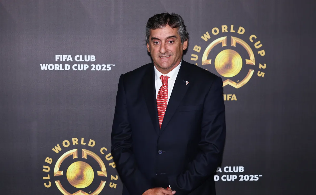 ¿Por qué Francescoli viajó a Uruguay?