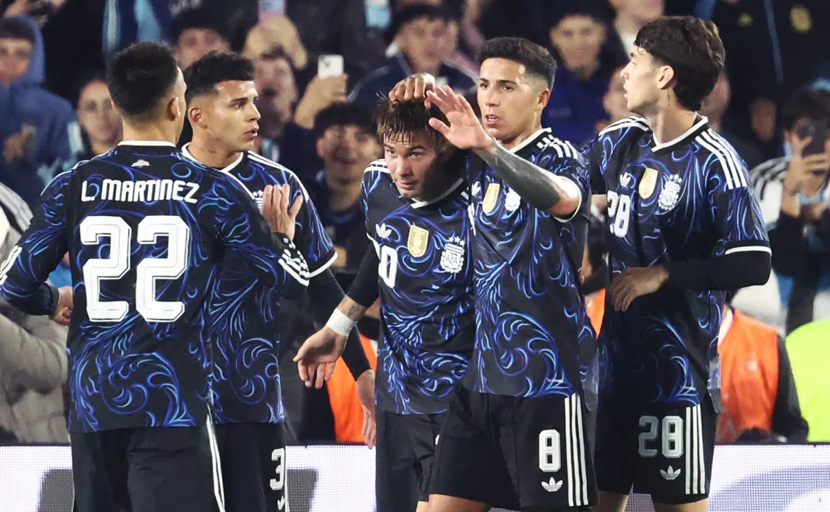 Julián Álvarez y Mastantuono son los dos ex River que anotaron momentaneamente en la goleada.