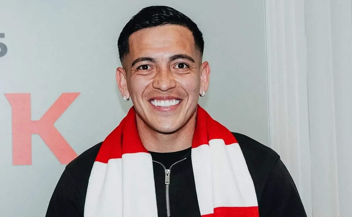 Esequiel Barco renovó contrato en Rusia.