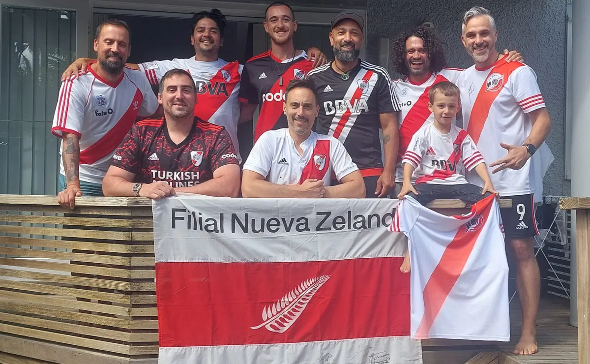 Cómo se viven los partidos de River a más de 10 mil kilómetros de distancia: la historia de la filial Nueva Zelanda