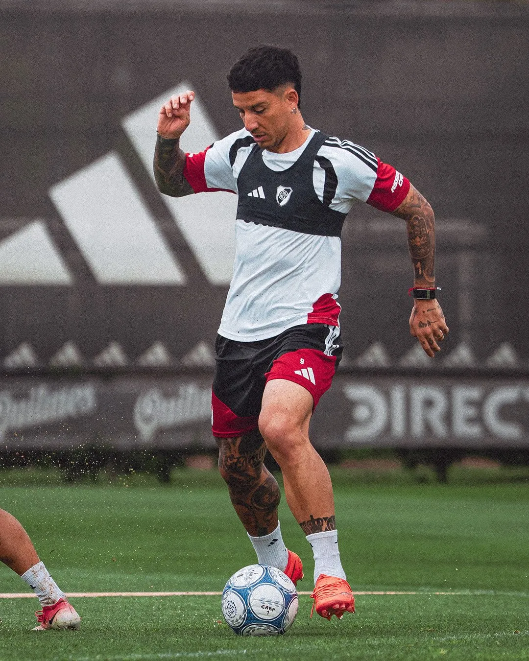 Driussi fue ratificado por Ponzio para concentrarse de cara al partido pese a las molestias que sufrió en la semana. (Prensa River)