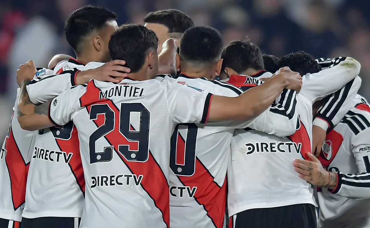 River ganó por la mínima con gol de Acuña.