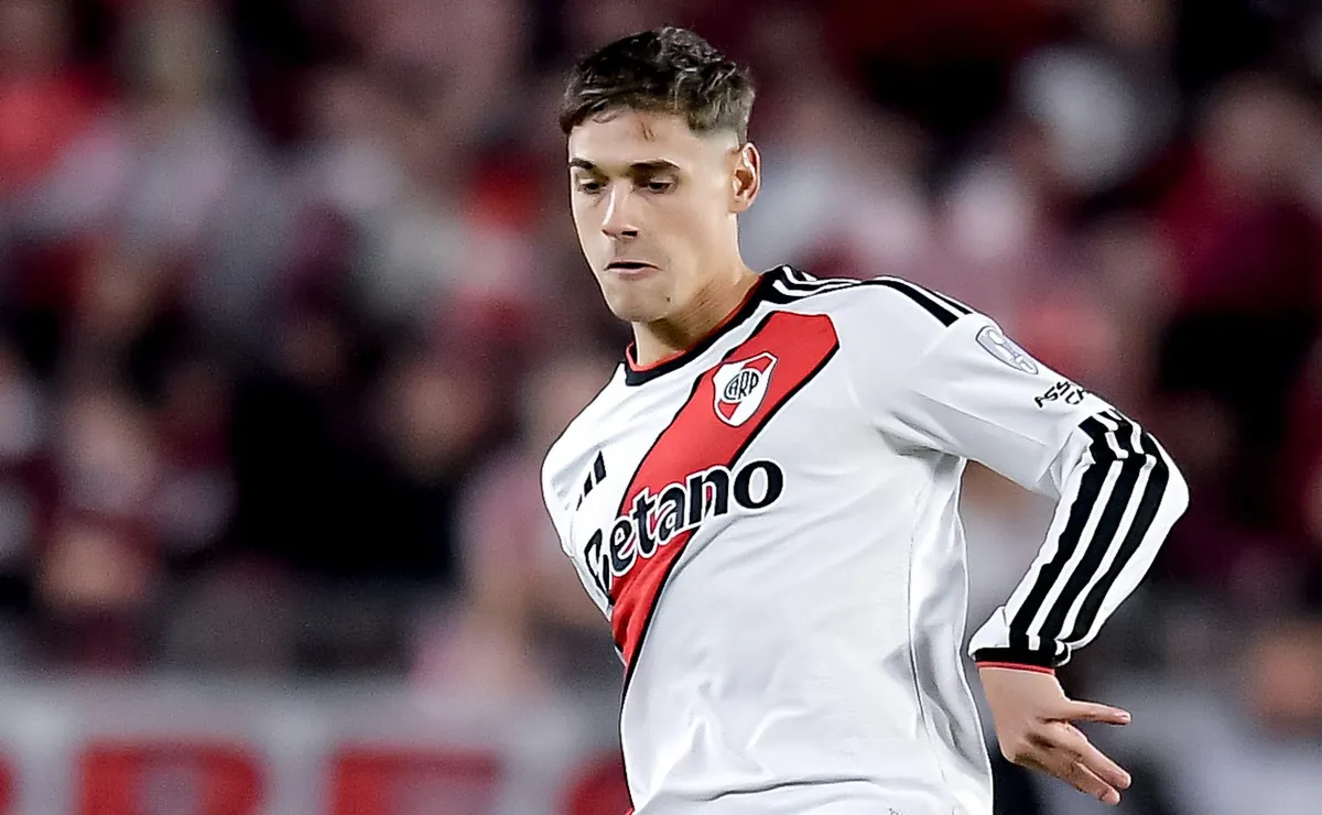 Martínez Quarta acumula 14 partidos en el semestre.