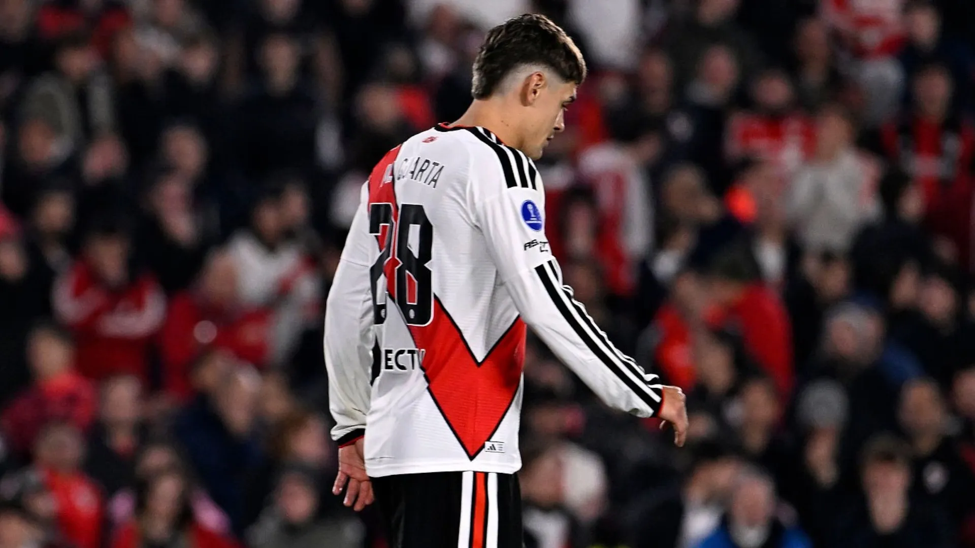 Martínez Quarta, baja ante Racing.