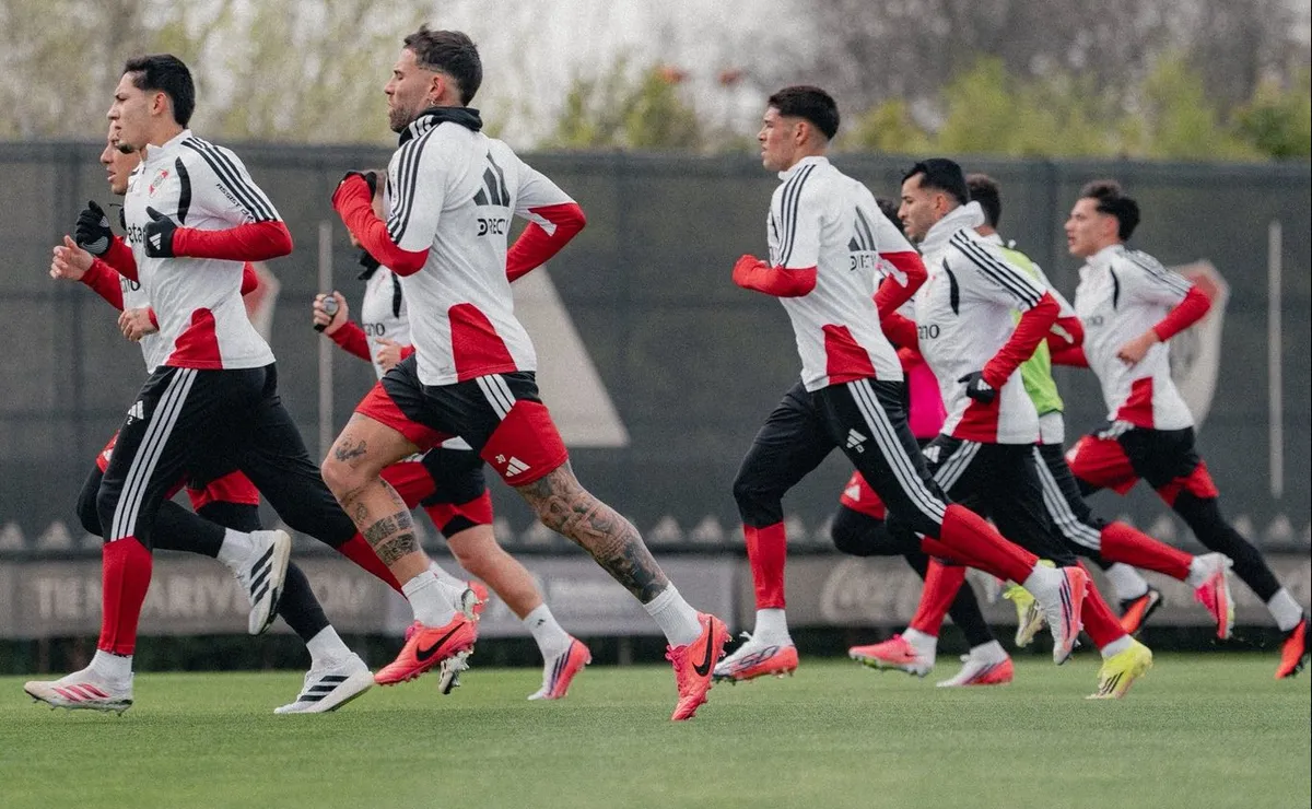 River se entrena con vistas al partido frente a Racing y con el Superclásico en el horizonte.