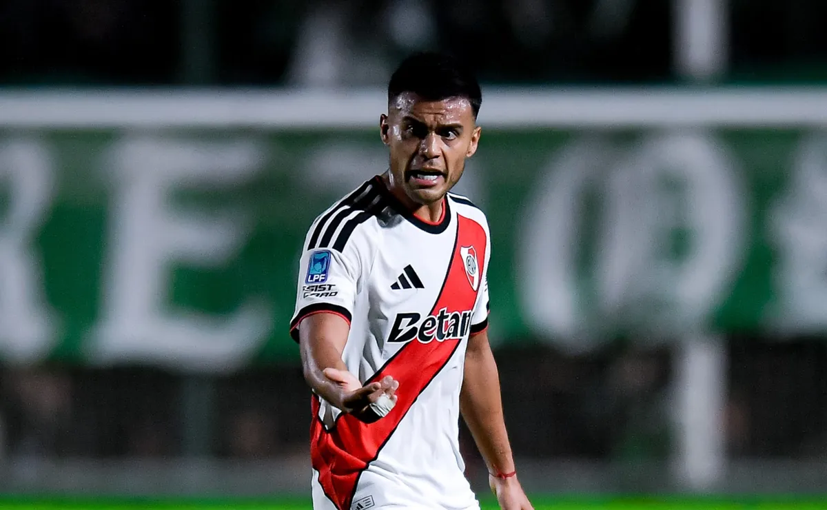 Fausto Vera y un futuro incierto en River.