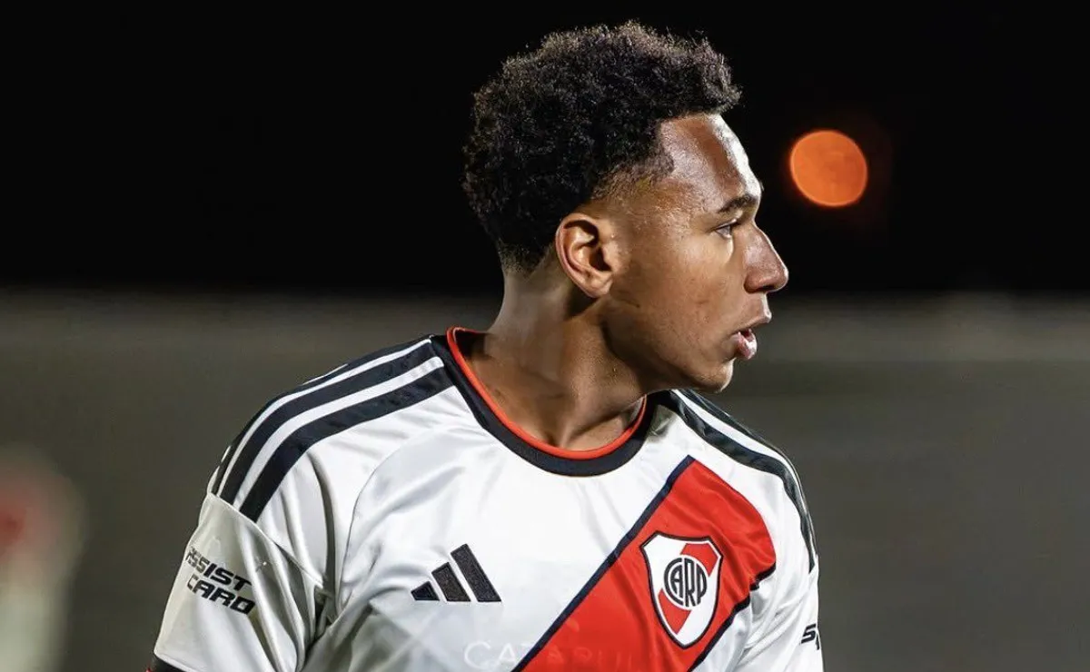 Spiff firmó su primer contrato profesional con River a principios de octubre.