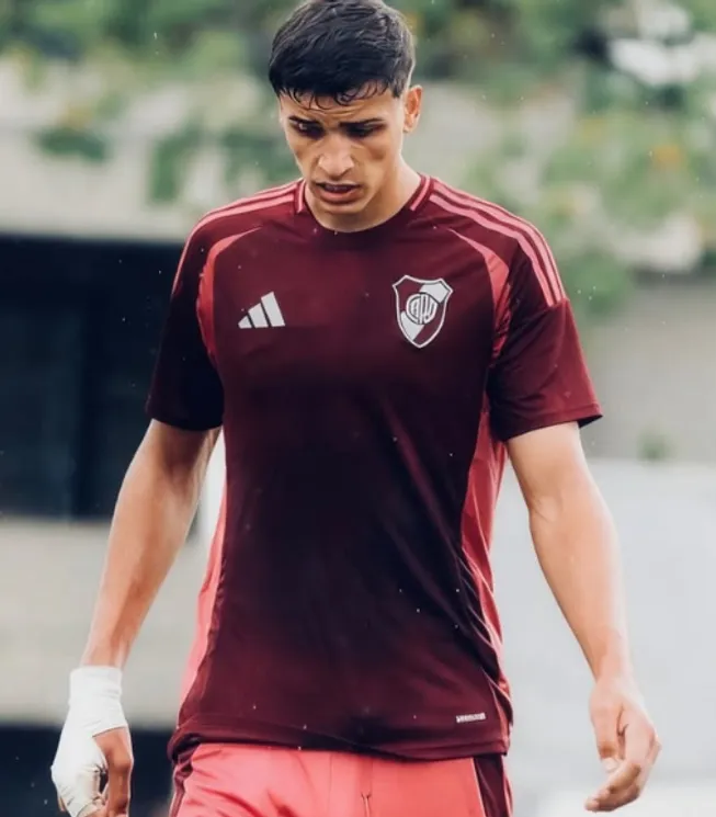 Jonás Miszczuk llegó a River en 2022 y superó dos lesiones de ligamentos.