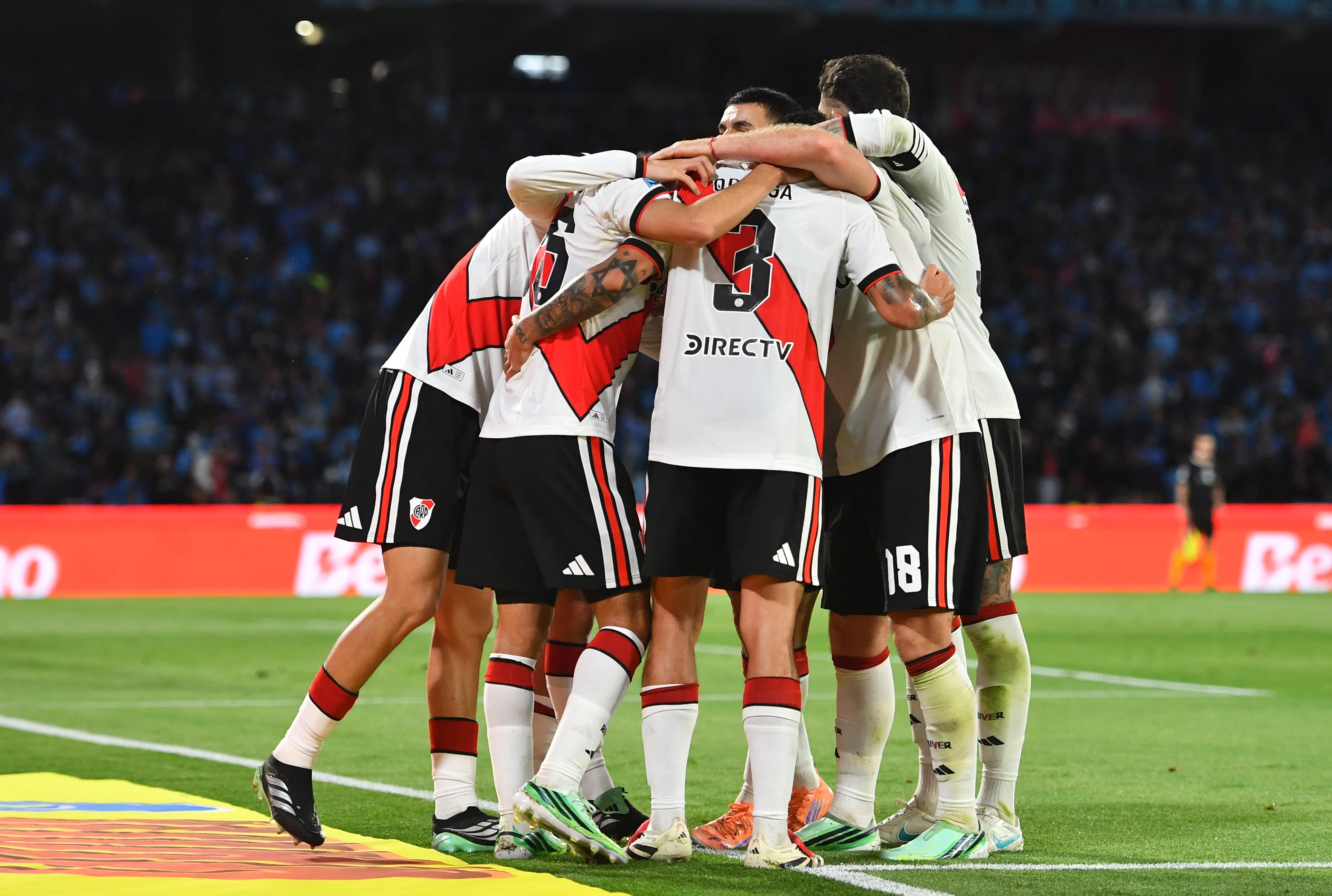 River está en puestos de playoffs, pero complicado en la anual pensando en la Libertadores 2027. (Getty Images)