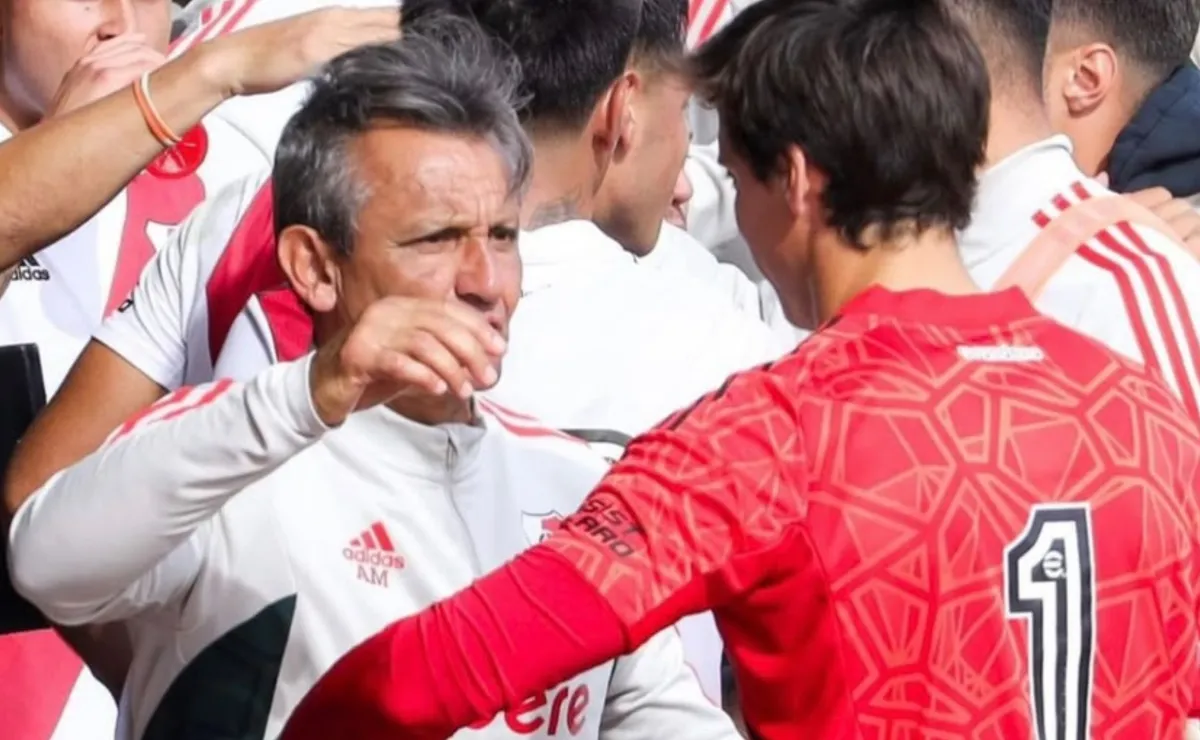 El saludo de Santi Beltrán a Tato Montes.