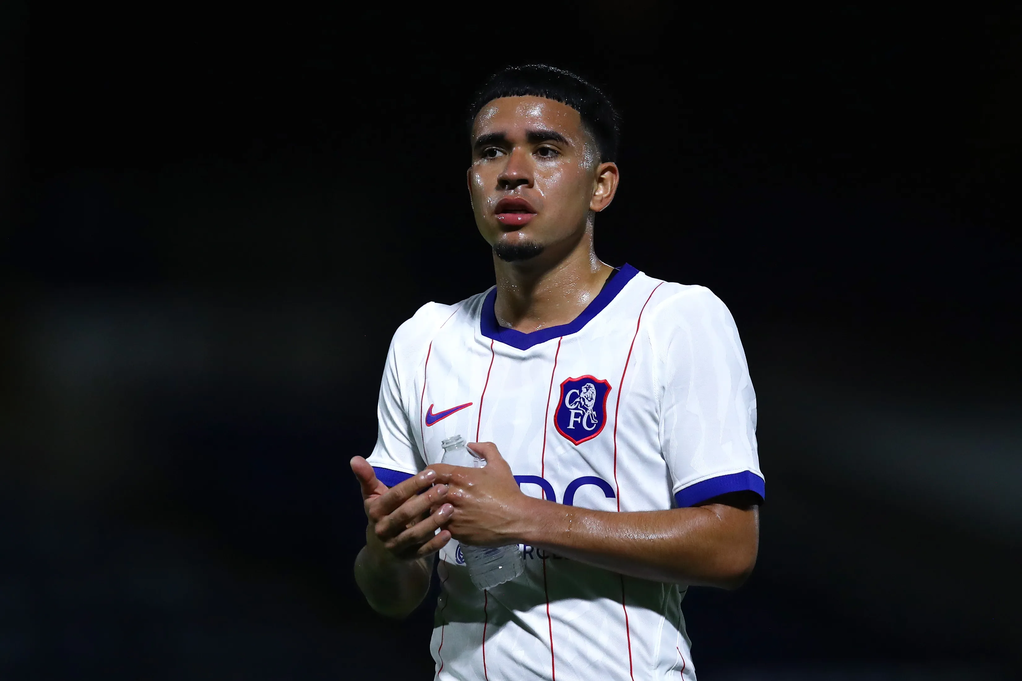 Kendry Páez jugó cinco partidos con el equipo juvenil de Chelsea tras su salida de River. (Getty Images)
