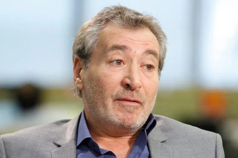 Daniel Vila consideró que Di Carlo y Verón están en su derecho de plantear su disenso con la AFA.