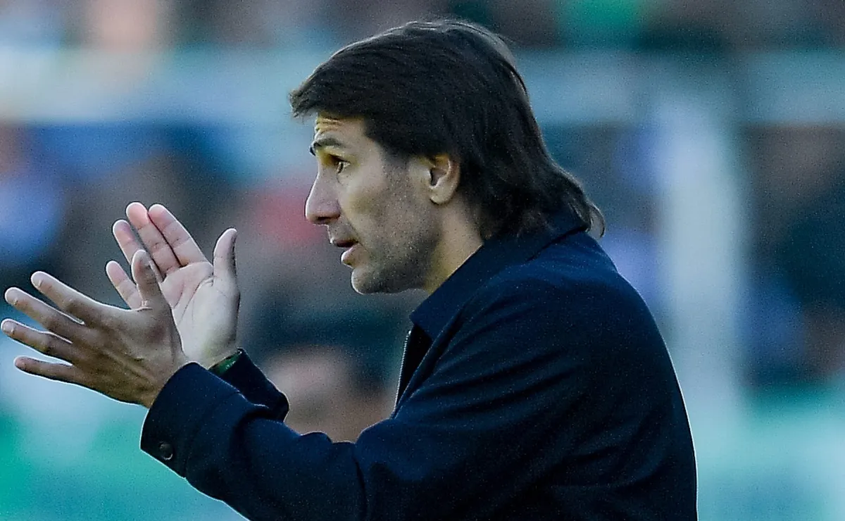 Ponzio acumula cinco victorias, un empate y una derrota como DT de River.