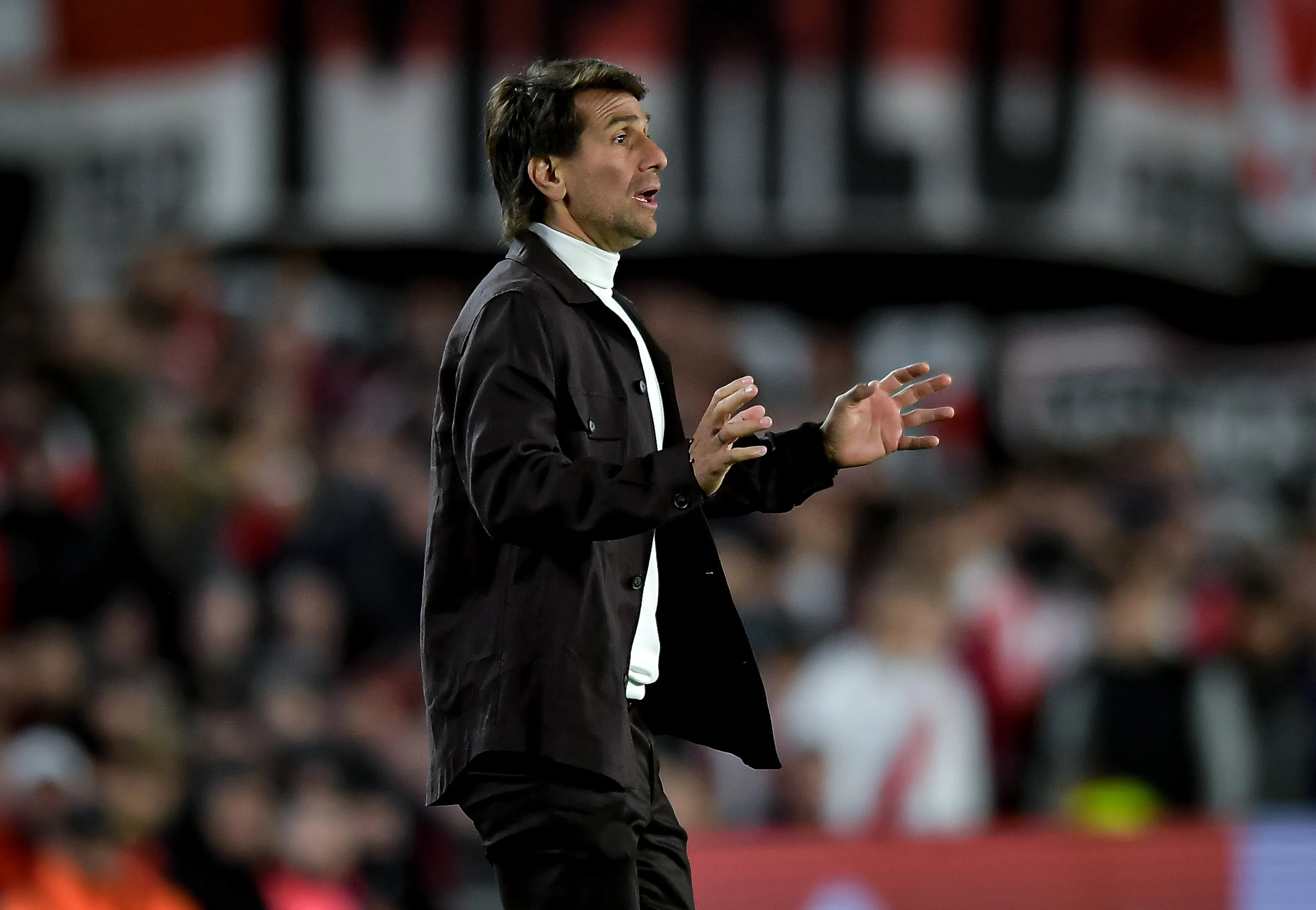 “Siento que el arbitraje tiene que quedar a un lado y que se vea el fútbol”, pidió Ponzio.