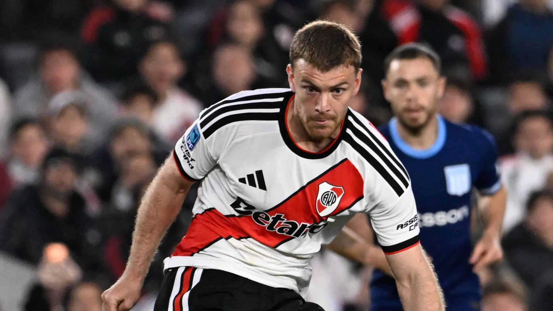 Beltrán jugó bien ante Racing pero sigue sin meter goles.