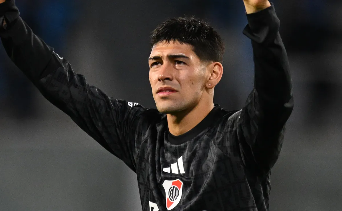 El defensor palpitó el Superclásico.