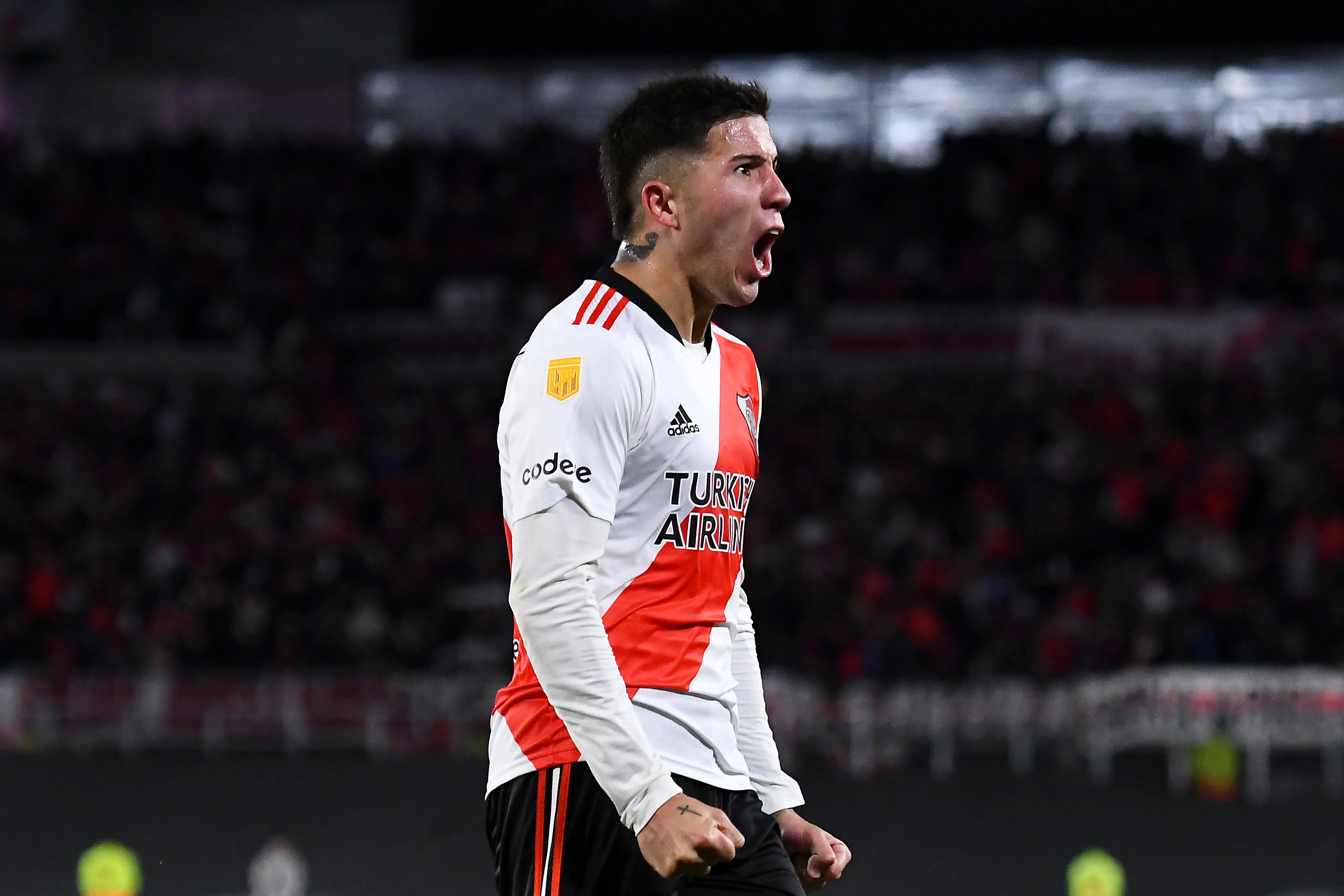Enzo Fernández surgió de las inferiores de River y tuvo dos etapas en el club: la primera en 2020 y la segunda entre 2021 y 2022. (Getty Images)