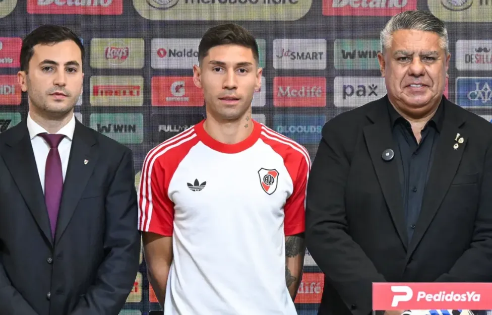 Di Carlo y Montiel junto a Tapia en la conferencia de prensa previa al último Superclásico. (Prensa LPF)