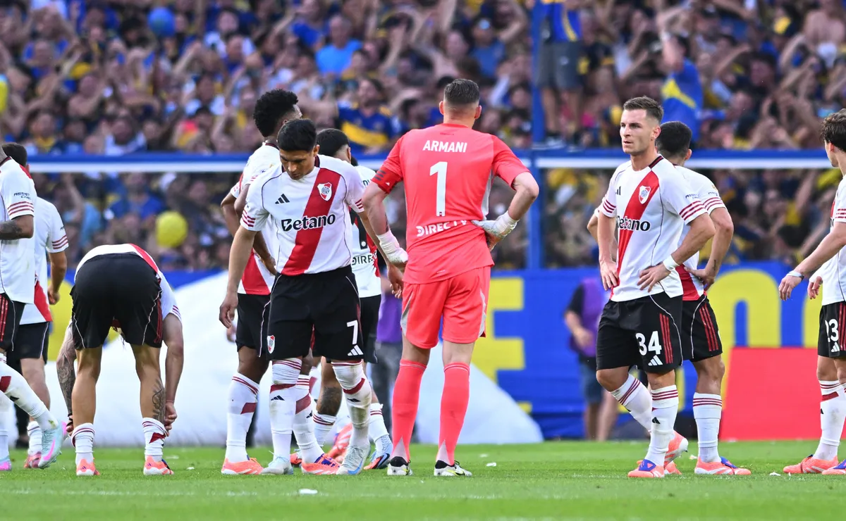Solo unos pocos futbolistas repetirán.