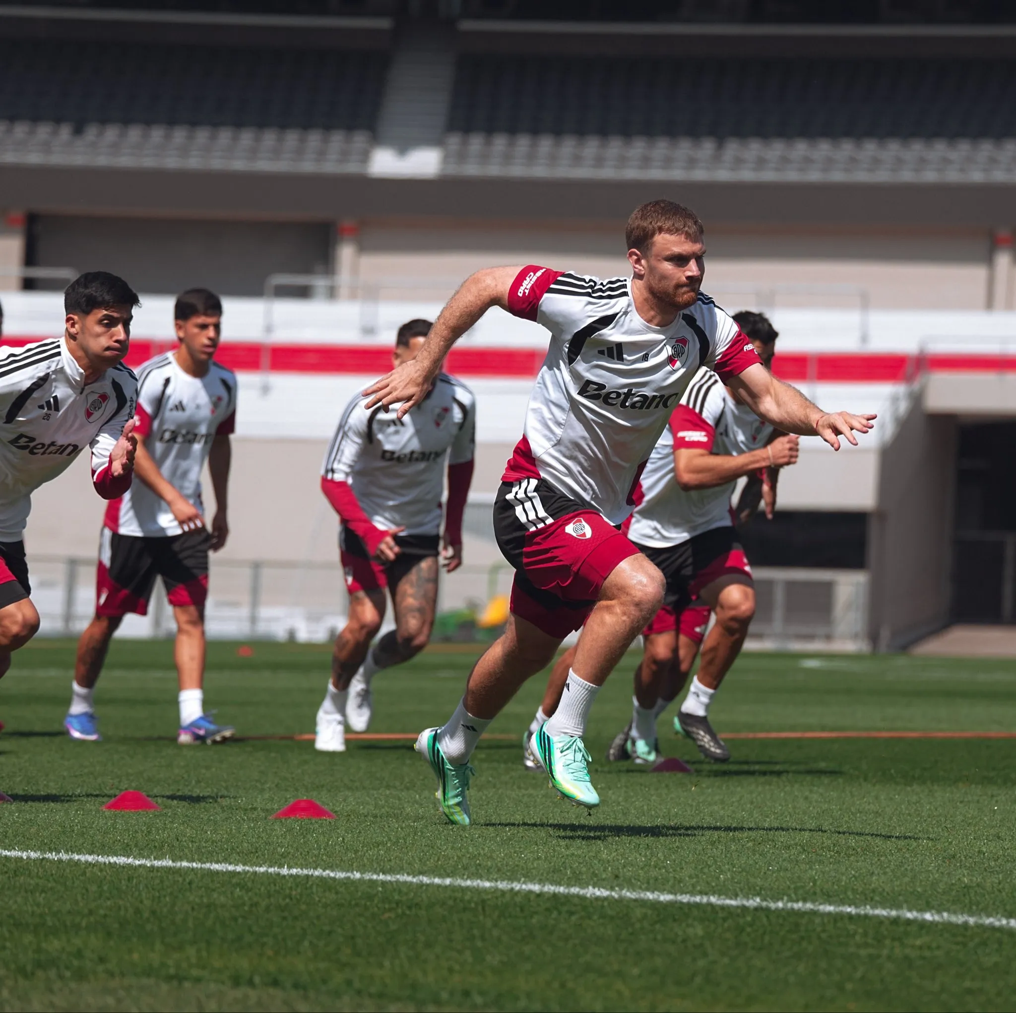 El once titular de River tendría tres cambios con respecto al último partido. (Prensa River)