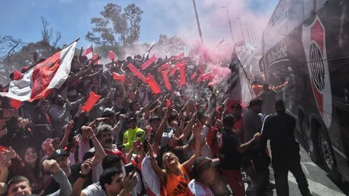 Los detalles del banderazo de River antes del Superclásico.